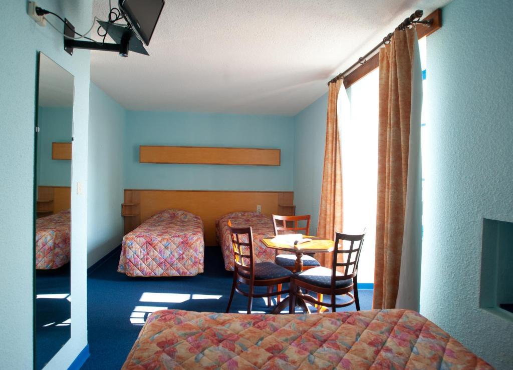 Citotel Hotel Le Commerce Sévérac-le-Château 部屋 写真